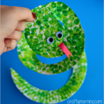 Paper Plate Snake Craft Using Bubble Wrap