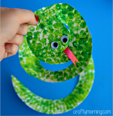 Paper Plate Snake Craft Using Bubble Wrap - Crafty Morning