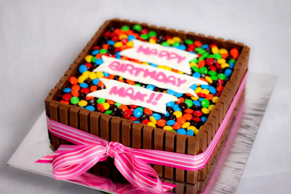 DIY Birthday Cakes Using Kit Kats (Chocolate Bars)