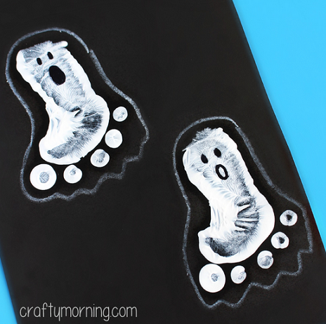 footprint-ghosts-halloween-craft-
