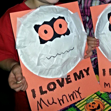 Paper Plate Mummy Craft for Halloween