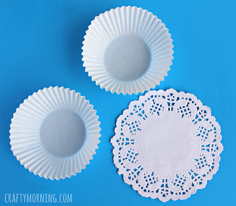 cupcake-liner-doily-lily-pad-craft-
