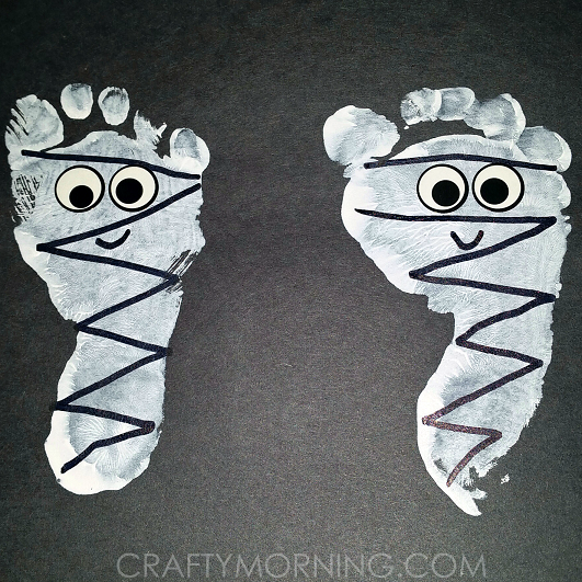 Footprint Mummies (Kids Halloween Craft)