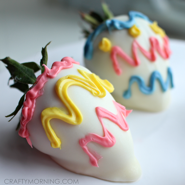 Chocolate Dipped Easter Egg Strawberries