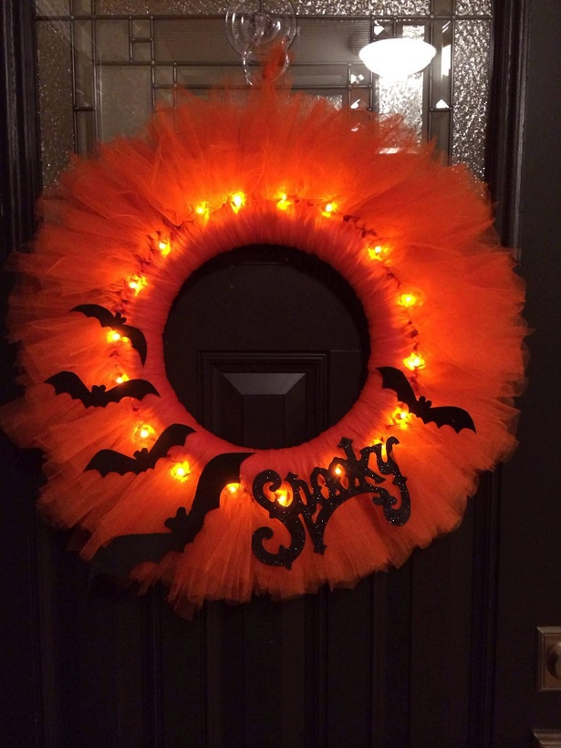 Glowing Halloween Tulle Wreath
