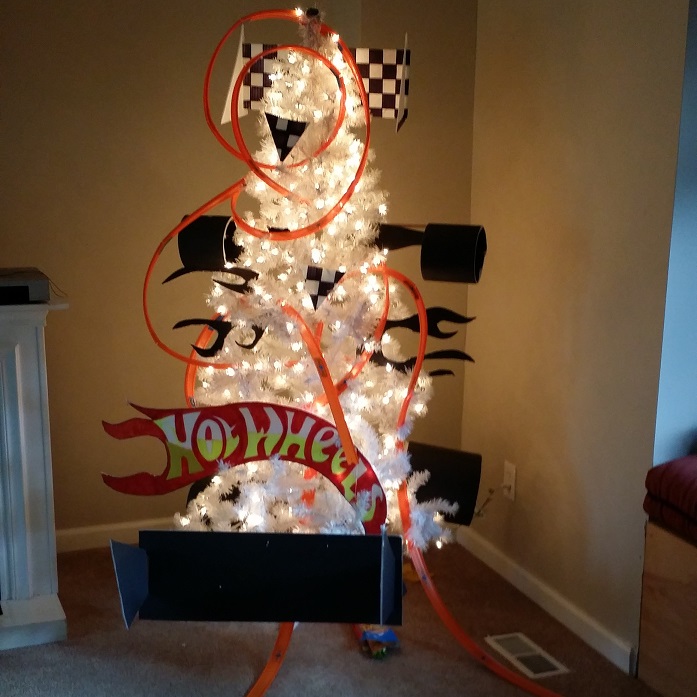 hot-wheels-christmas-tree-for-kids