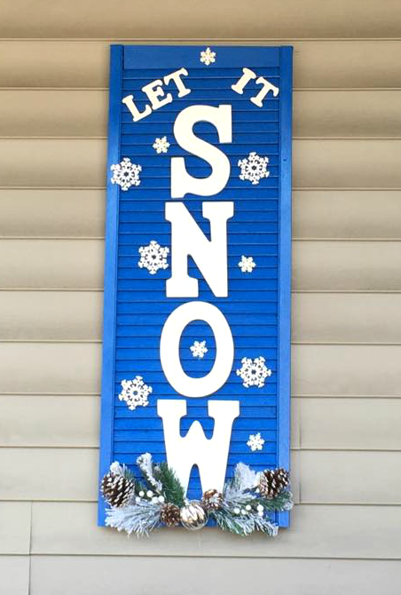 let-it-snow-shutter-door-christmas-craft