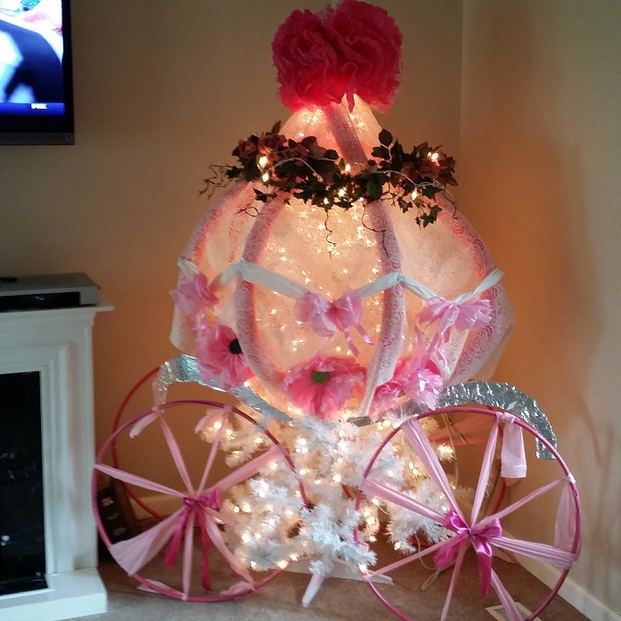 princess-carriage-christmas-tree