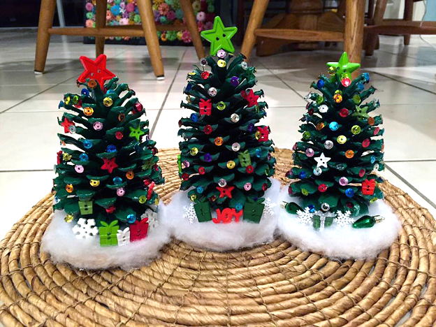 Decorate Pinecone Christmas Trees