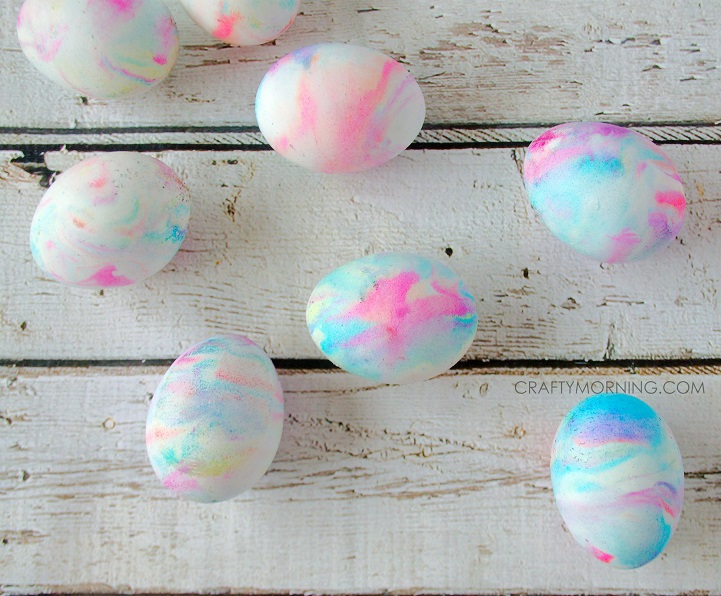 cool-whip-dyed-easter-egg-idea-for-kids
