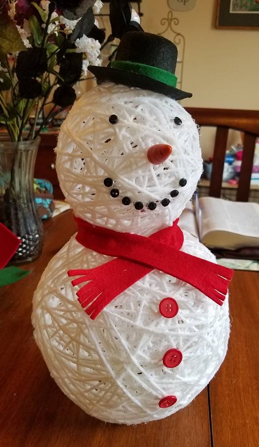  Snowman Yarn Wrapping Craft