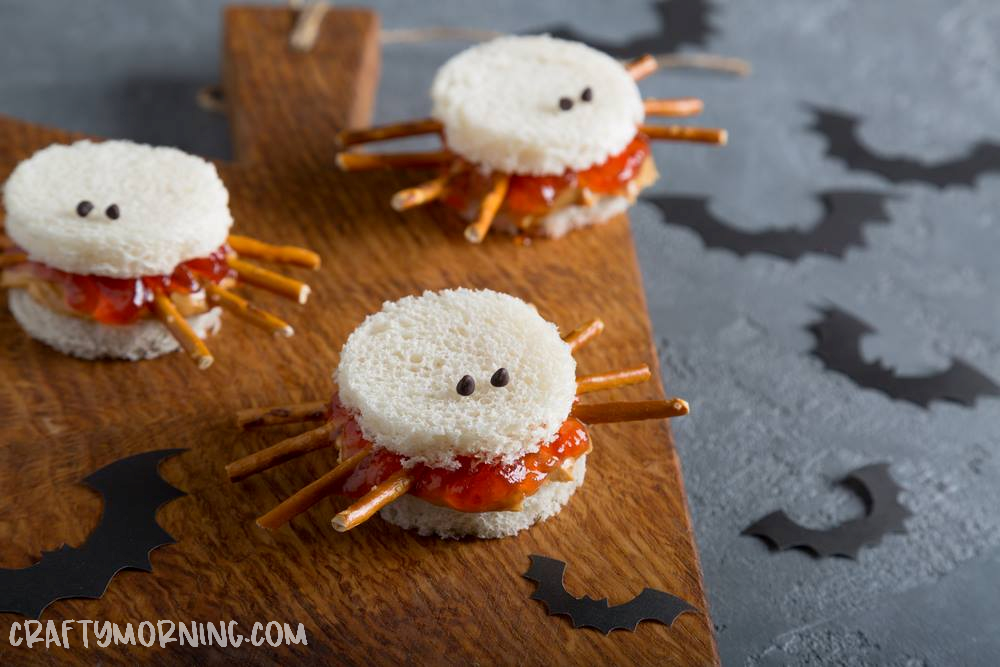 Peanut Butter and Jelly Spider Sandwiches