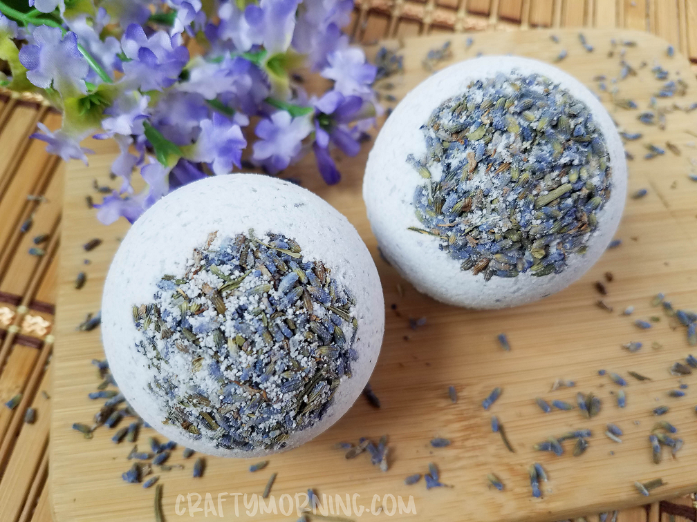 DIY Lavender Bath Bombs with Dried Flowers